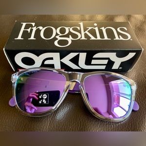 Oakley Sunglass: Frogskins Mix 009428-06 NWT